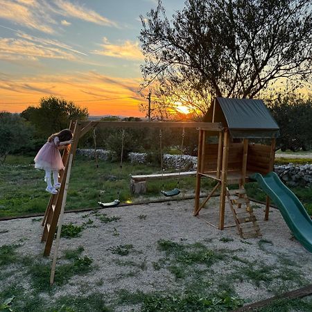 Villa Relax And Unwind: Family-Friendly House Near Zadar In Zagrad Esterno foto