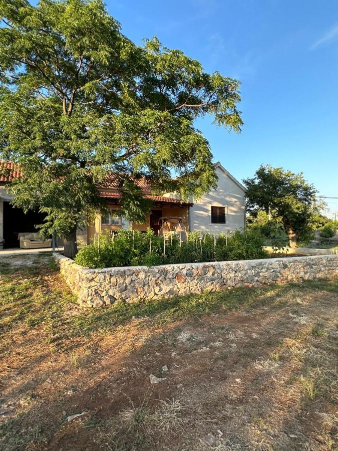 Villa Relax And Unwind: Family-Friendly House Near Zadar In Zagrad Esterno foto