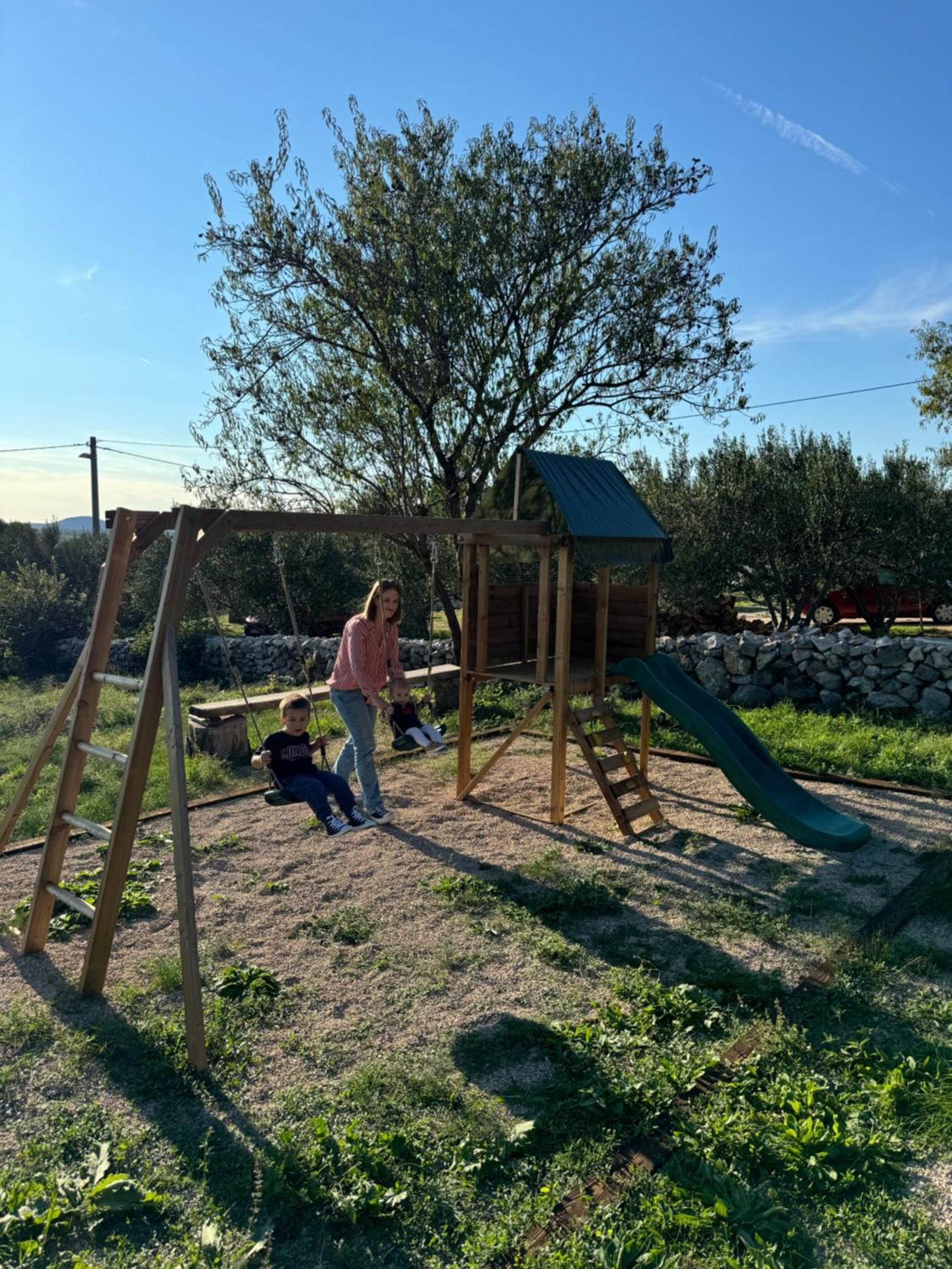 Villa Relax And Unwind: Family-Friendly House Near Zadar In Zagrad Esterno foto